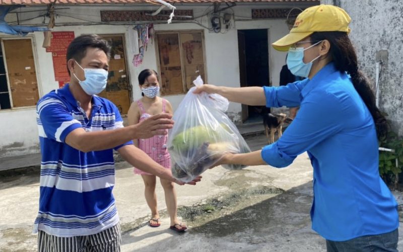 Hành trình “Chuyến xe nghĩa tình” đến với công nhân ở trọ