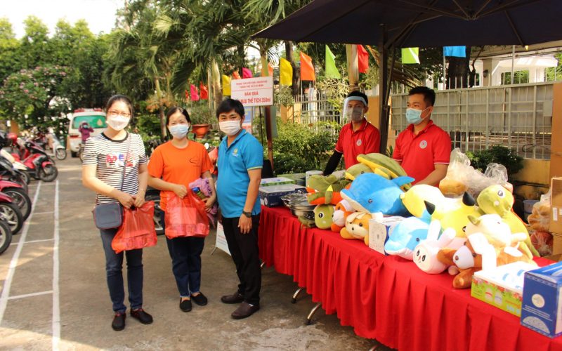 Nhà văn hoá Lao động thành phố Thủ Đức chung tay chăm lo cho công nhân lao động tại các Tổ công nhân tự quản về an ninh trật tự..!!